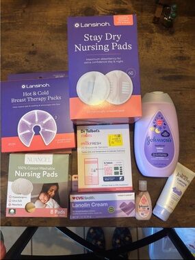 New mom/baby feeding essentials